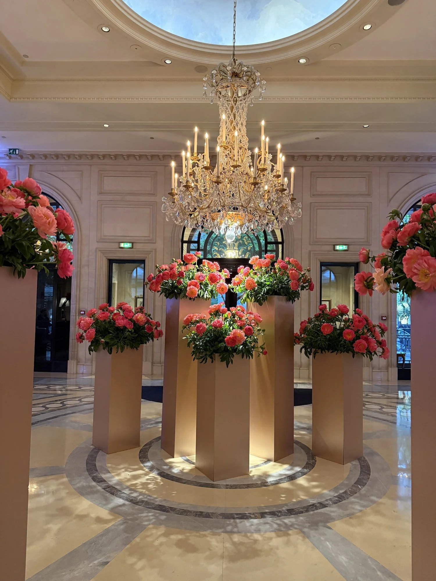 An Evening at Le Cinq: Elegance and Ease at the George V
